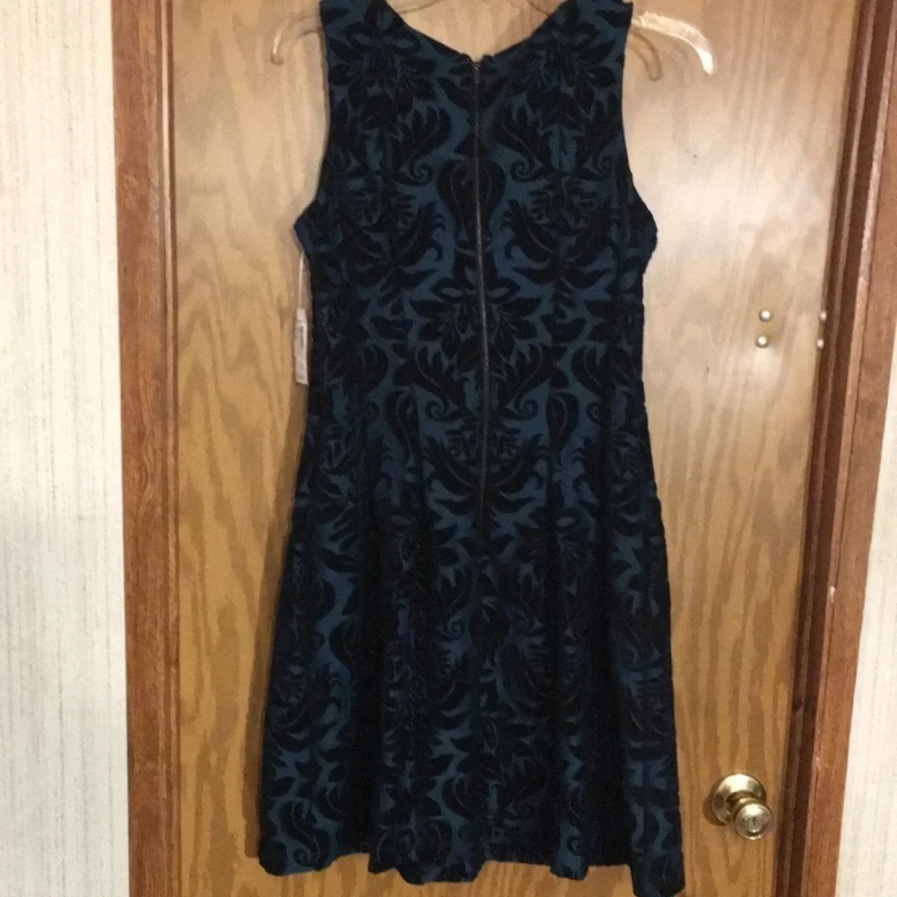Gabby Skye Dress by Dress Barn size 8 (F)